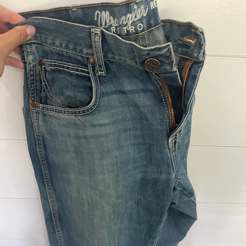 MEN'S WRANGLER RETRO® RELAXED FIT BOOTCUT JEAN (Jean #6)
Cool hole! See picture.